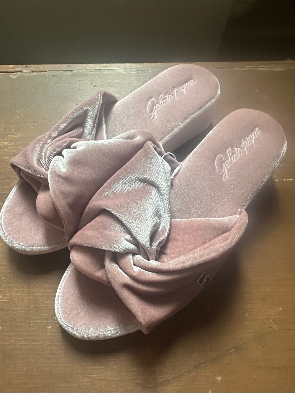 Gelato Pique Mauve Velvet Knot Slide Sandals